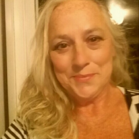 Meet your Posher, Pamela - Picture 1 of 1